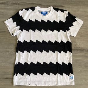 Mens Adidas black and white zigzag striped shirt